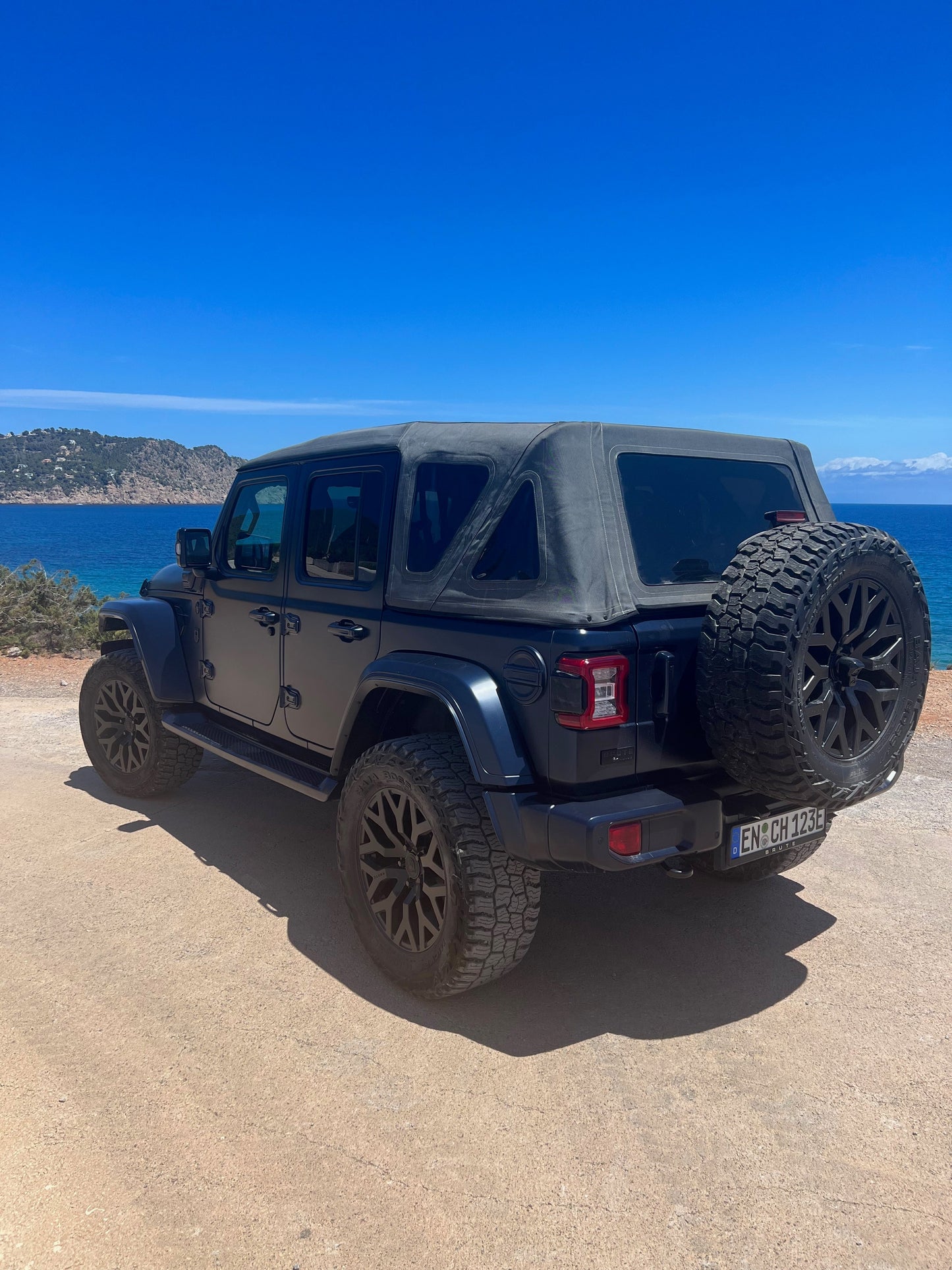 JL Wrangler 4 Door / 4XE 2018 - 2023